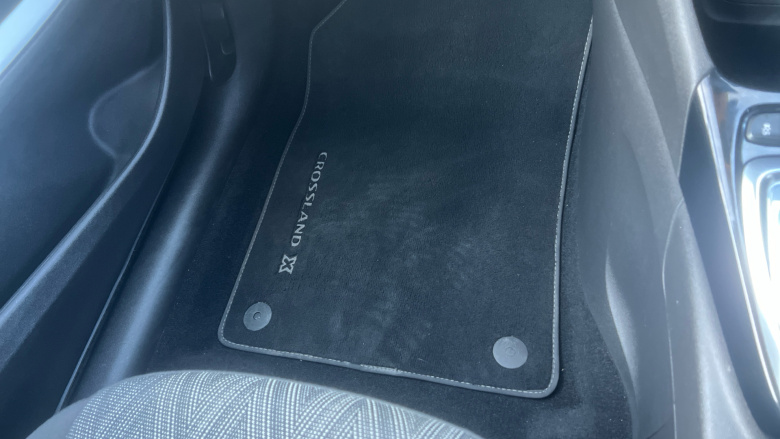 Vauxhall Crossland X 1.2T [130] SRi Nav 5dr [Start Stop] Auto Petrol Hatchback